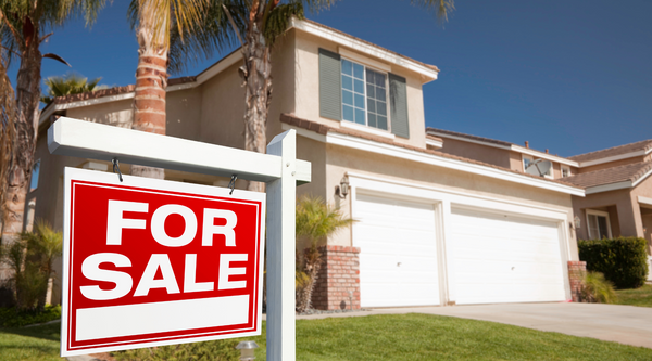 How Custom Printed Materials Can Help Sell Properties